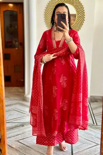 Floral embroidered pink v neck pure cotton kurta with trouser & dupatta set