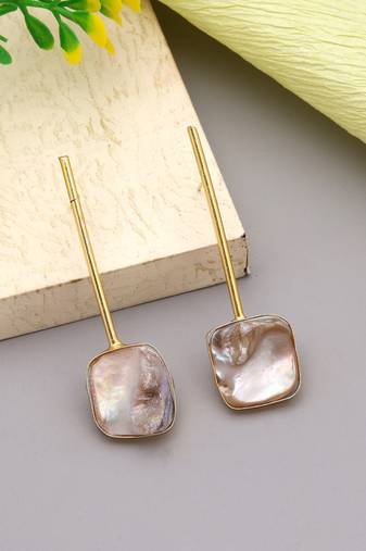 Gold color amrapali earrings