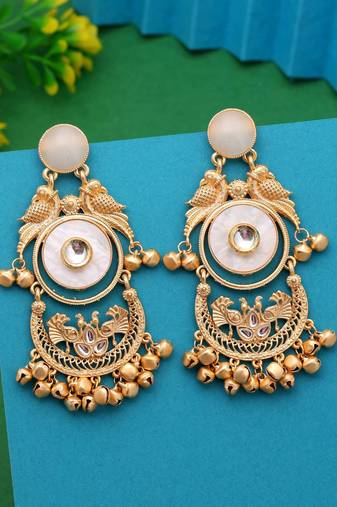 White color amrapali earrings