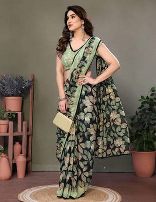 Green Color Digital Printed Chiffon Saree 2