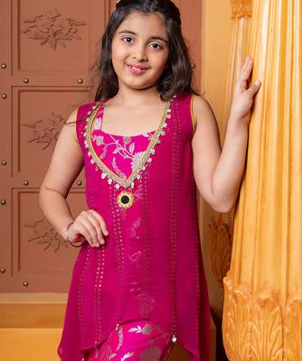 Pink embroidered  georgette three Piece co ord set 5