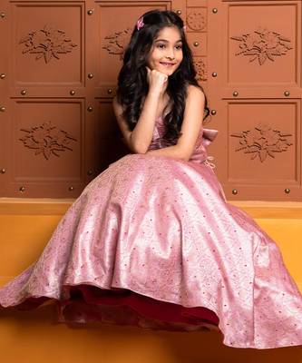 Pink embroidered  brocade lehenga 2