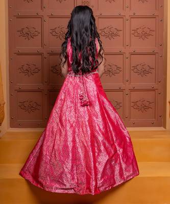 Pink embroidered  brocade lehenga 2