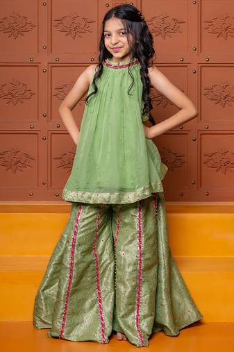 Green embroidered organza Kurta Set