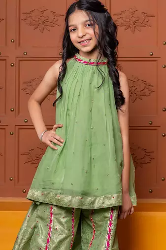 Green embroidered organza Kurta Set
