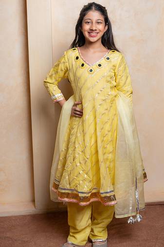 Yellow embroidered  organza  kurta set