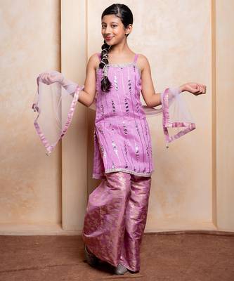 Lavender embroidered  chanderi silk  Kurta Set 4