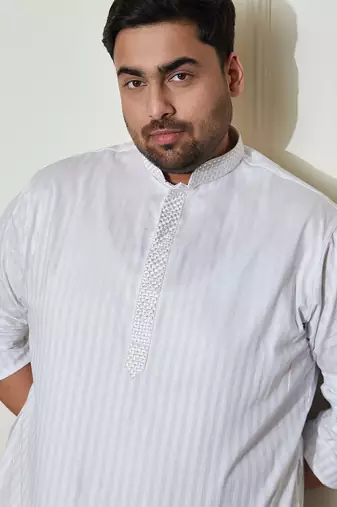 Men's white cotton blend kurta