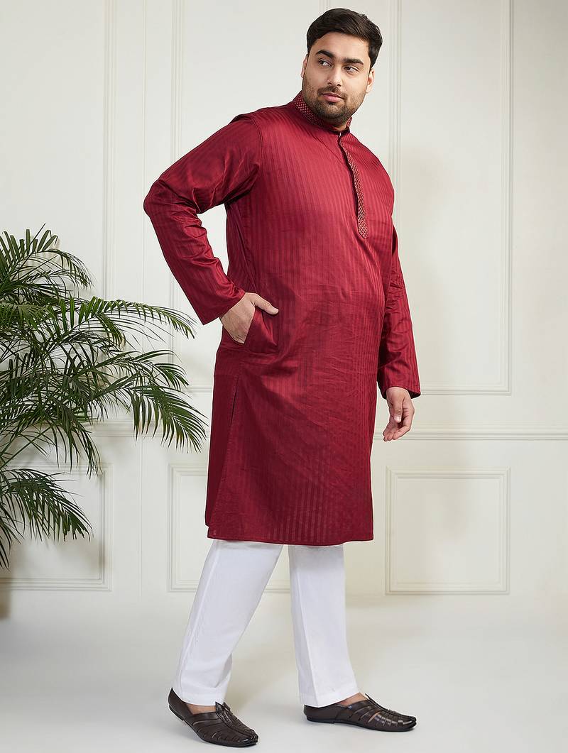 Men's maroon and white cotton blend kurta pyjama set