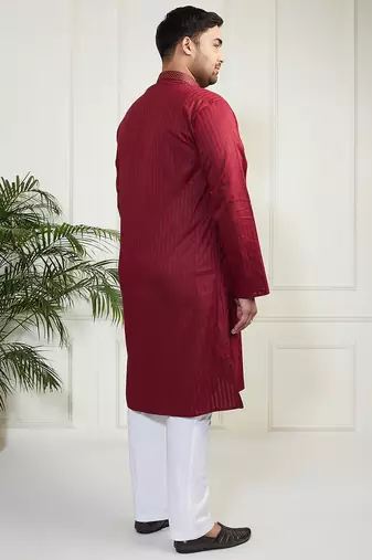 Men's maroon and white cotton blend kurta pyjama set