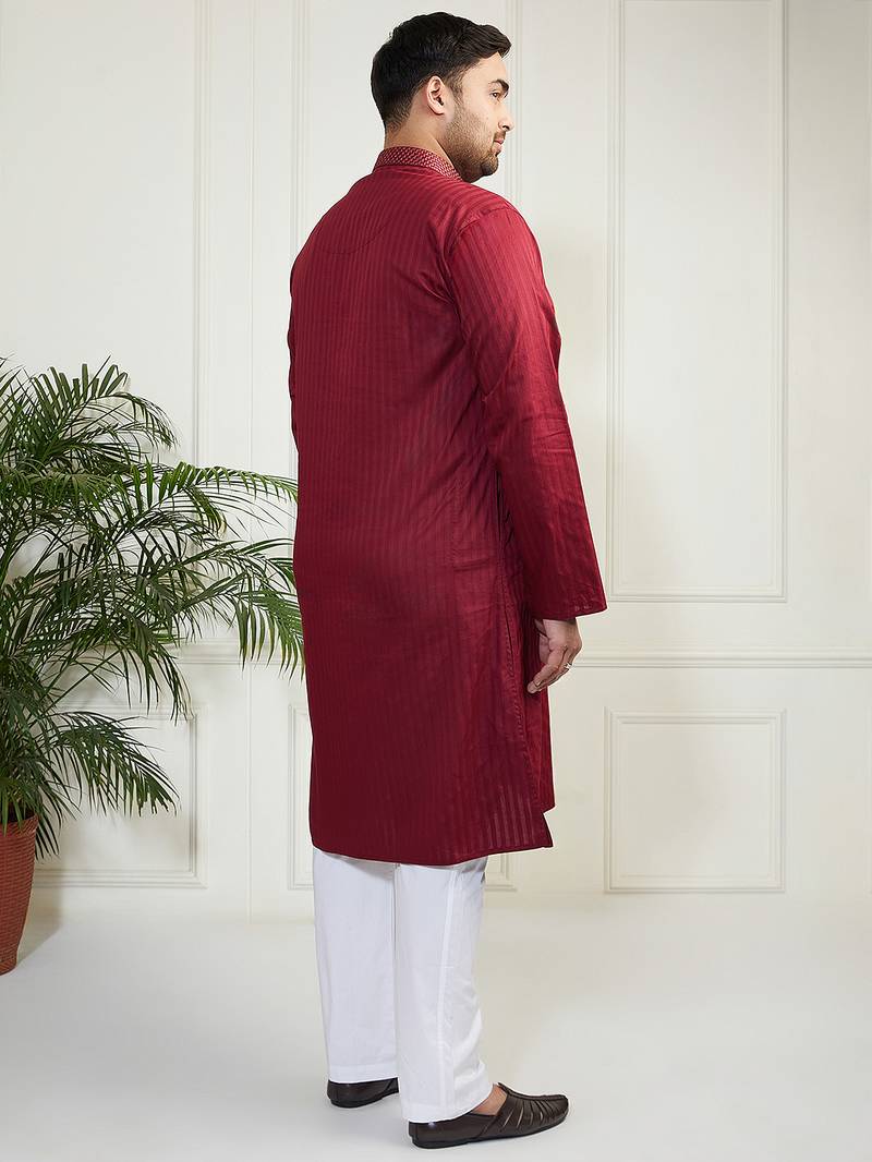 Men's maroon and white cotton blend kurta pyjama set