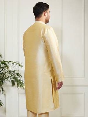 Men's gold silk blend kurta 4