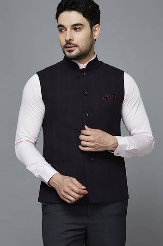 Men maroon chex nehru jacket