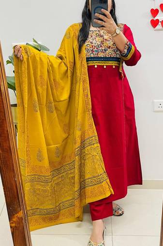 Floral printed red round neck cotton floral kurta with trousers & dupatta set