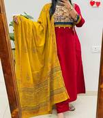 Floral printed red round neck cotton floral kurta with trousers & dupatta set
