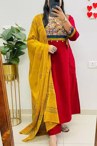 Floral printed red round neck cotton floral kurta with trousers & dupatta set