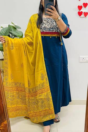 Floral printed blue round neck cotton floral kurta with trousers & dupatta set