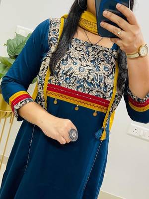 Floral printed blue round neck cotton floral kurta with trousers & dupatta set 3