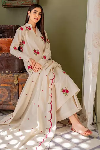 Floral printed off-white v neck cotton floral kurta with trousers & dupatta set