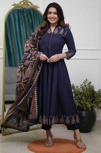 Floral printed blue round neck cotton floral kurta with trousers & dupatta set