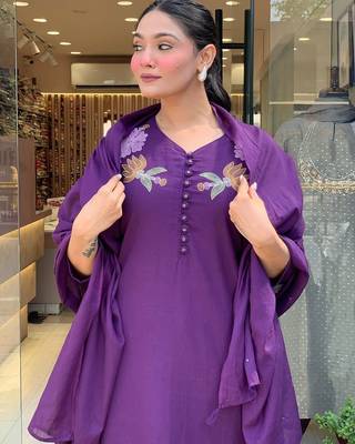 Floral printed blue v neck cotton floral kurta with trousers & dupatta set 1
