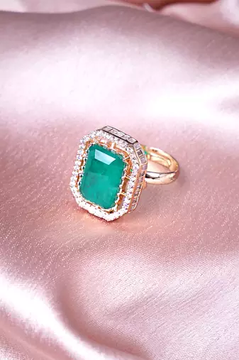 Women luxurious green kundan adjustable  ring with royal charm