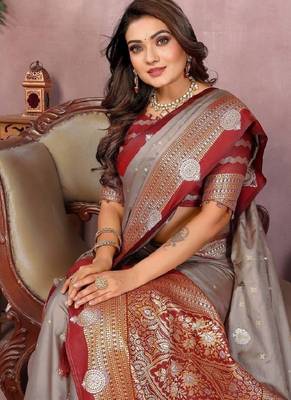 grey handloom kalamkari silk blend with zari woven design saree with blouse 4