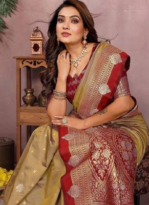 golden handloom kalamkari silk blend with zari woven design saree with blouse 4