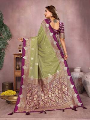 pista handloom kalamkari silk blend with zari woven design saree with blouse 2