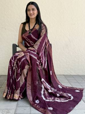 Pure soft mulmul cotton hand tie n dye shibori n bandhej print saree 2