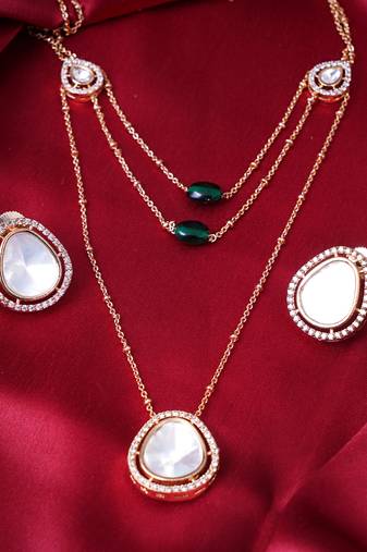 Women traditional tersa polki necklace and earrings set