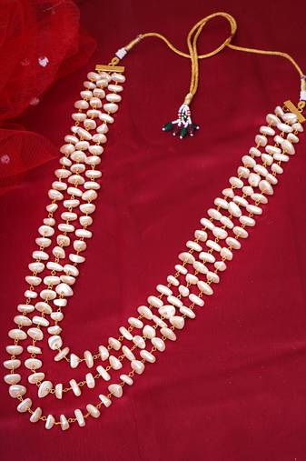 Women elegant gold-plated pearl and jadtar stone layered design necklace