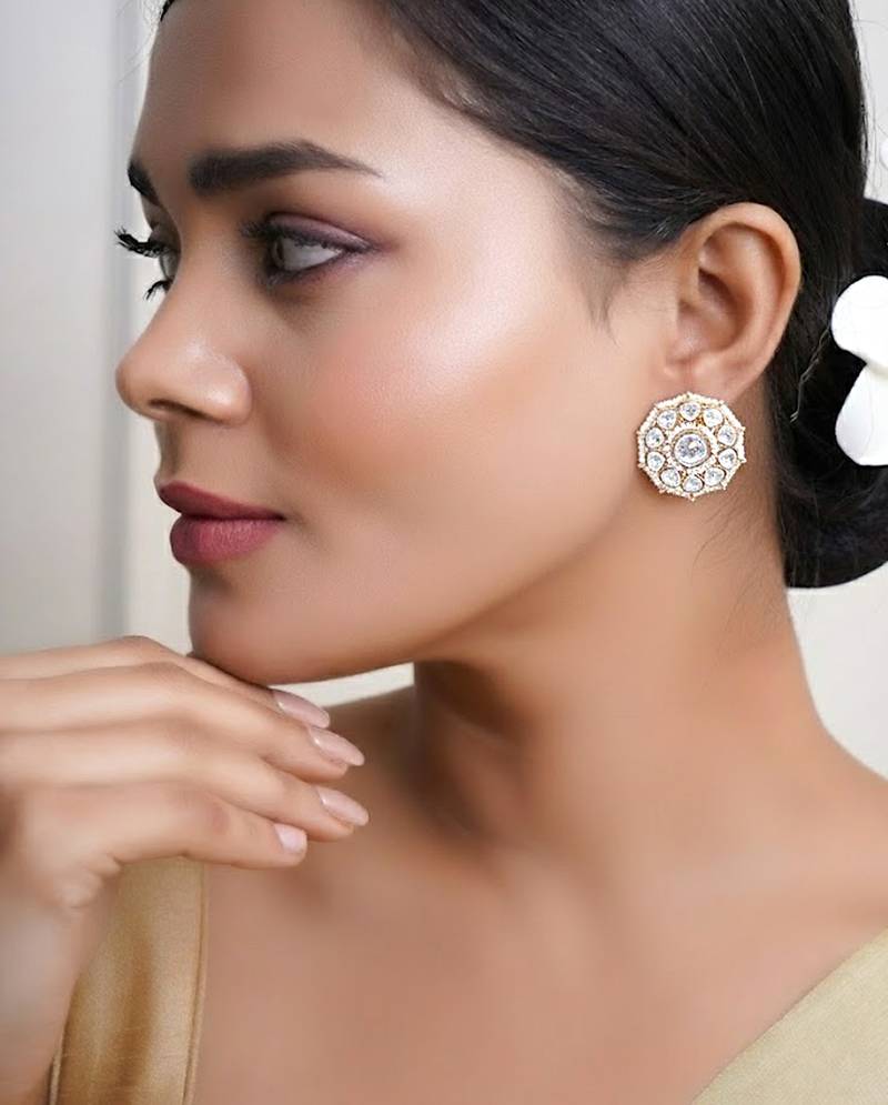 Women elegant floral design stud earrings