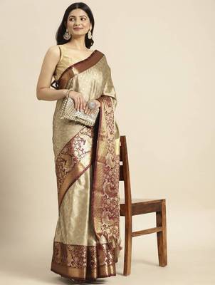 Beige woven banarasi silk saree with blouse 3
