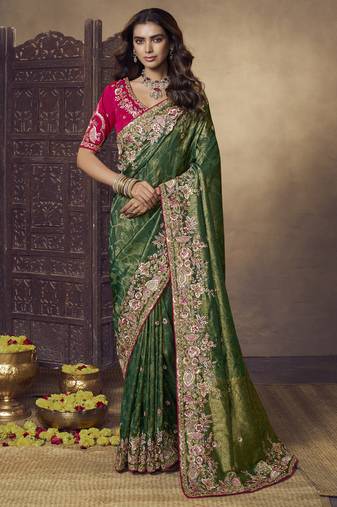 Green party wear jecquard saree with designer blouse fabric