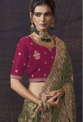Mehendi party wear self jecquard saree with designer blouse fabric 2