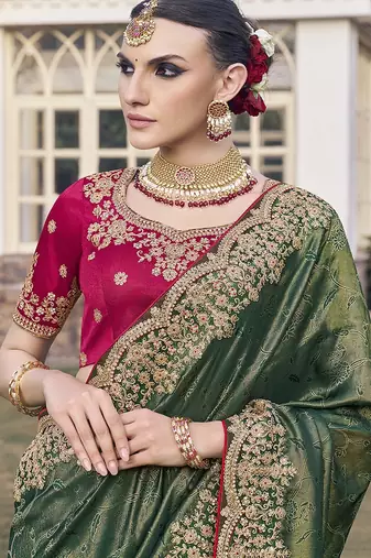 Mehendi party wear jecquard saree with designer blouse fabric