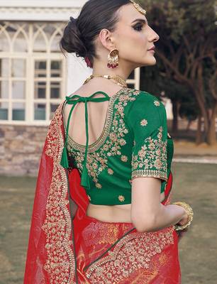 Red party wear jecquard saree with designer blouse fabric 3
