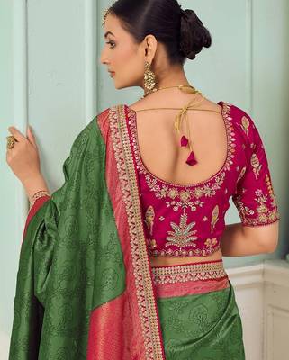 Green party wear jecquard saree with designer blouse fabric 3