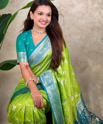 banarasi jaal zari woven silk blend saree 3