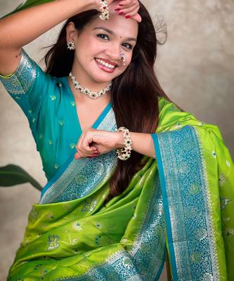 banarasi jaal zari woven silk blend saree 4