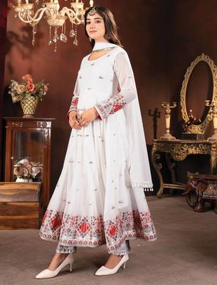 white Faux blooming embroidered sequin suit set with dupatta     elegant designer outfit with moti lace work 2