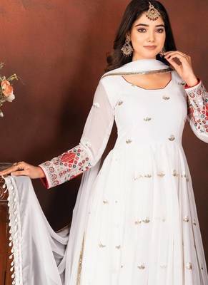 white Faux blooming embroidered sequin suit set with dupatta     elegant designer outfit with moti lace work 5