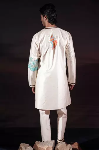Ivory embroidered chanderi silk kurta set