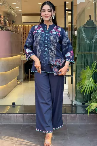Floral printed blue round neck cotton kurta & trouser