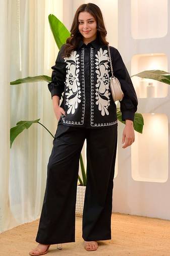 Floral embroidered black round neck cotton co-ord set