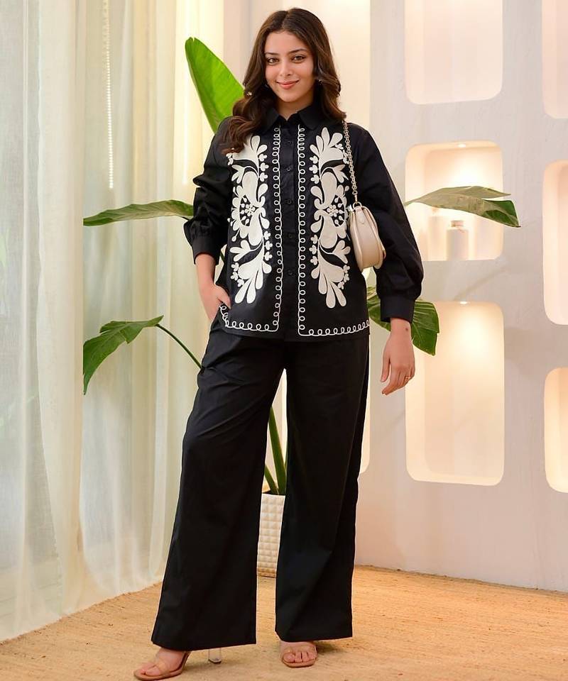 Floral embroidered black round neck cotton co-ord set