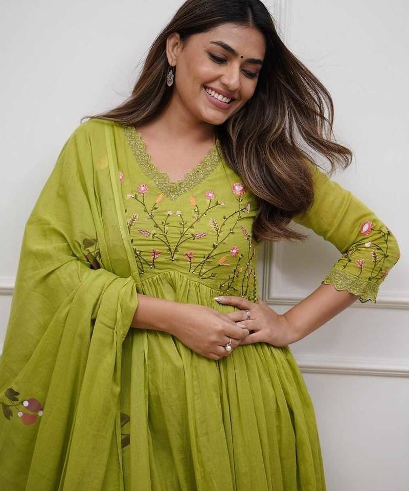 Floral embroidered green v neck cotton kurta with trouser & dupatta set