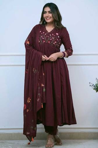 Floral embroidered maroon v neck cotton kurta with trouser & dupatta set