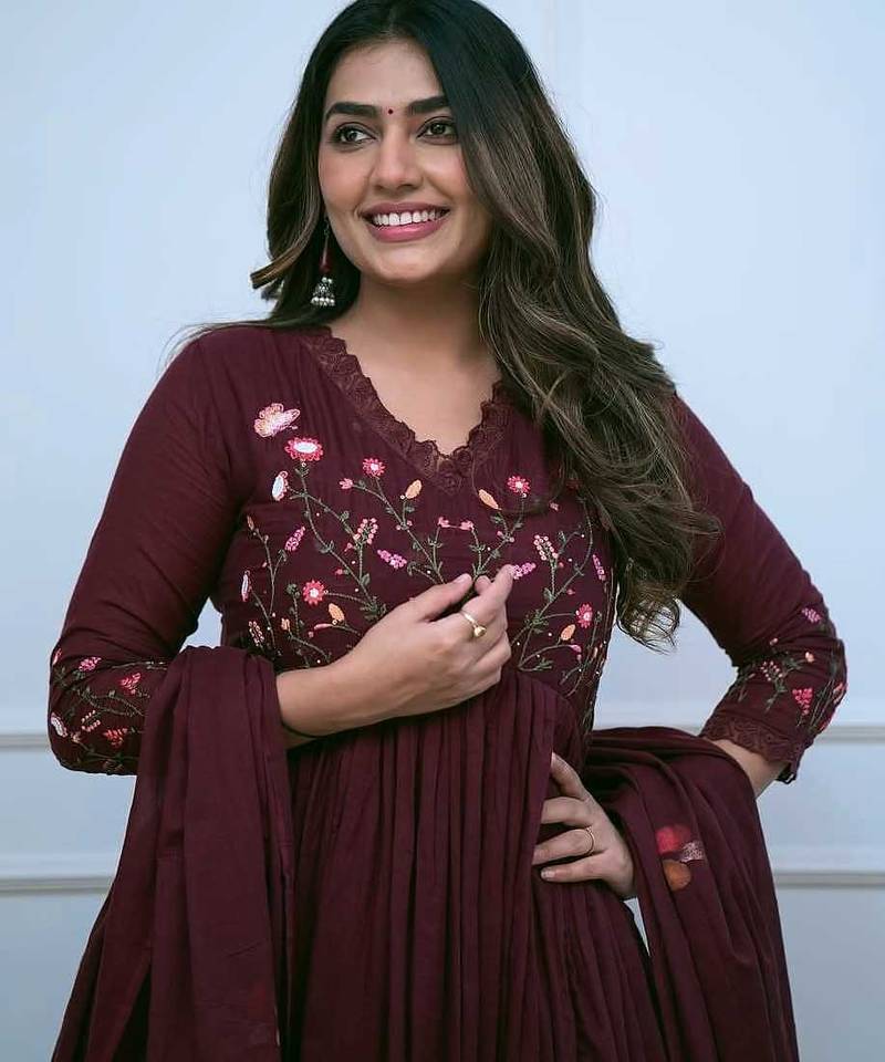 Floral embroidered maroon v neck cotton kurta with trouser & dupatta set